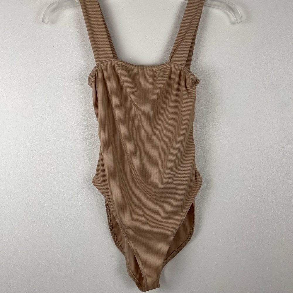 NWOT Boohoo Bodysuit Size 6